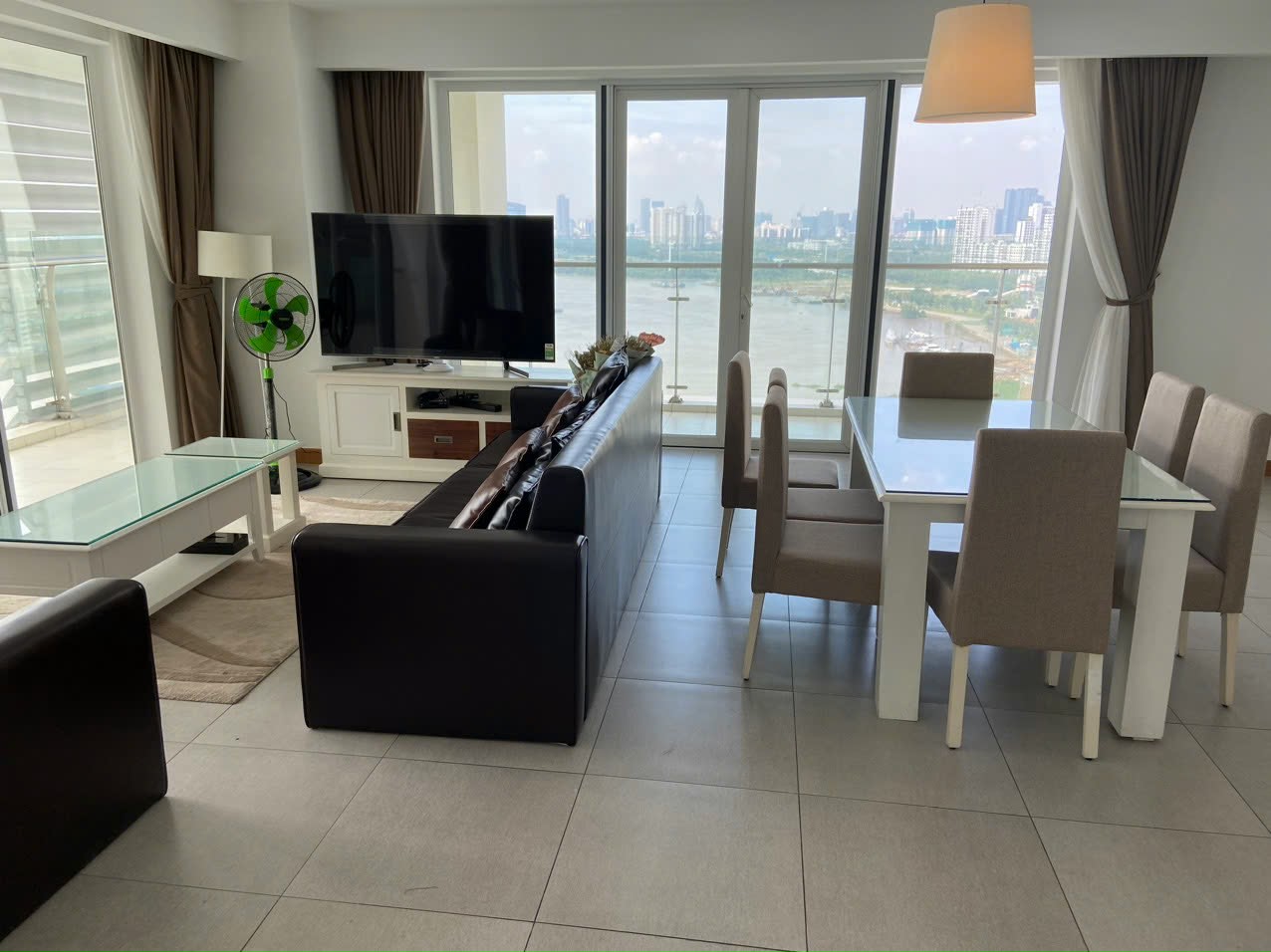 Cho Thuê Căn Hộ 3PN Cao Cấp, View Sông Sài Gòn, Diamond Island - Giá Tốt!